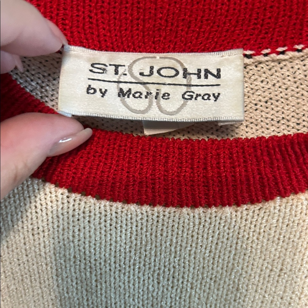 VINTAGE St. John Sweater with Red Accents - Picture 9 of 10